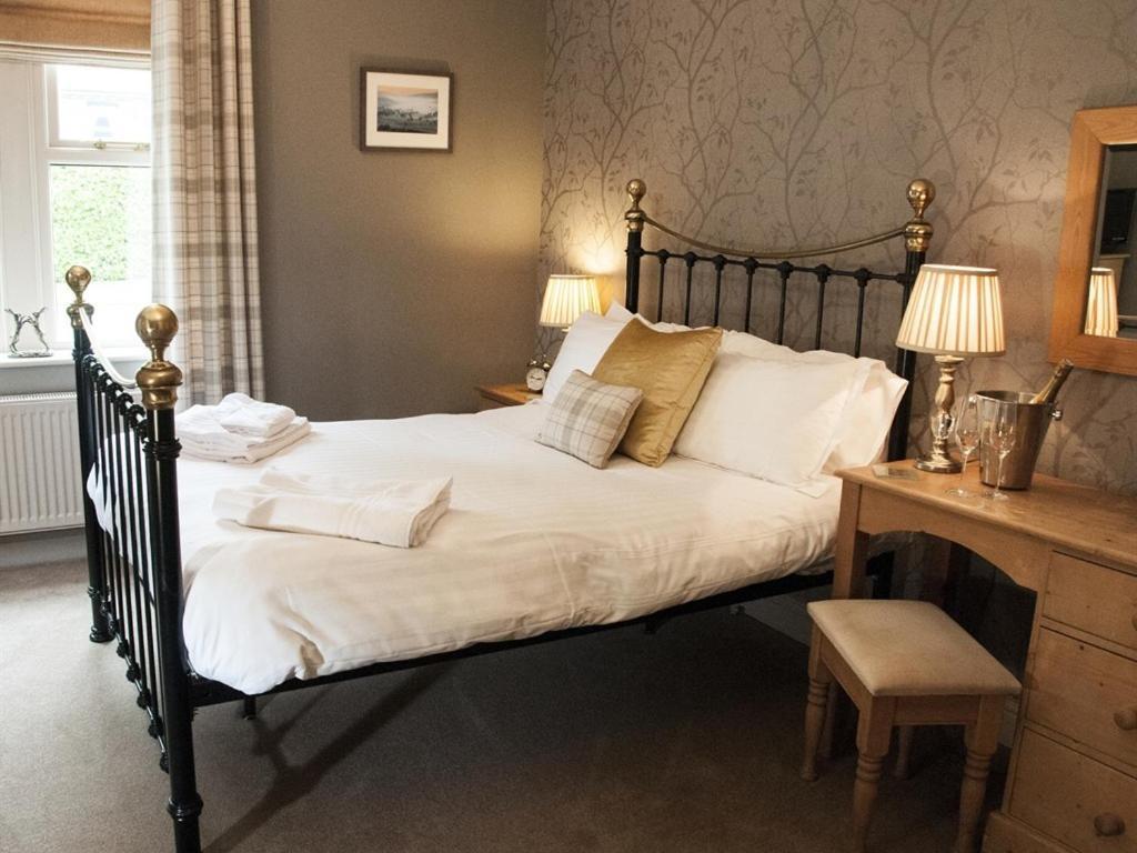 The Poplars Rooms & Cottages Тирск Экстерьер фото