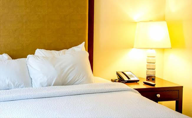 The Poplars Rooms & Cottages Тирск Экстерьер фото